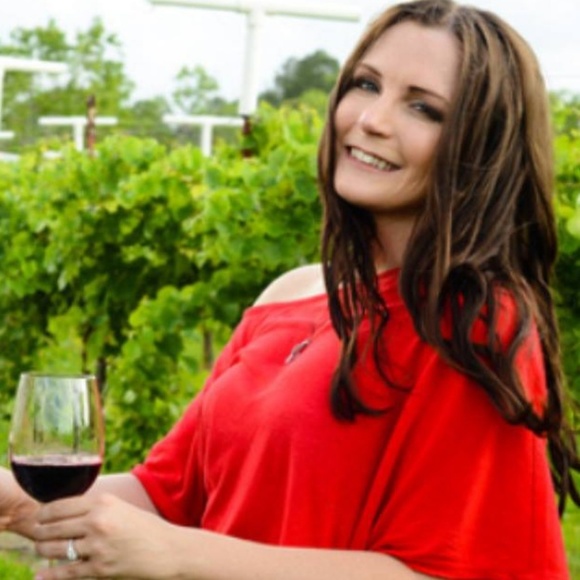 Meet your Posher, Shara - Picture 1 of 1